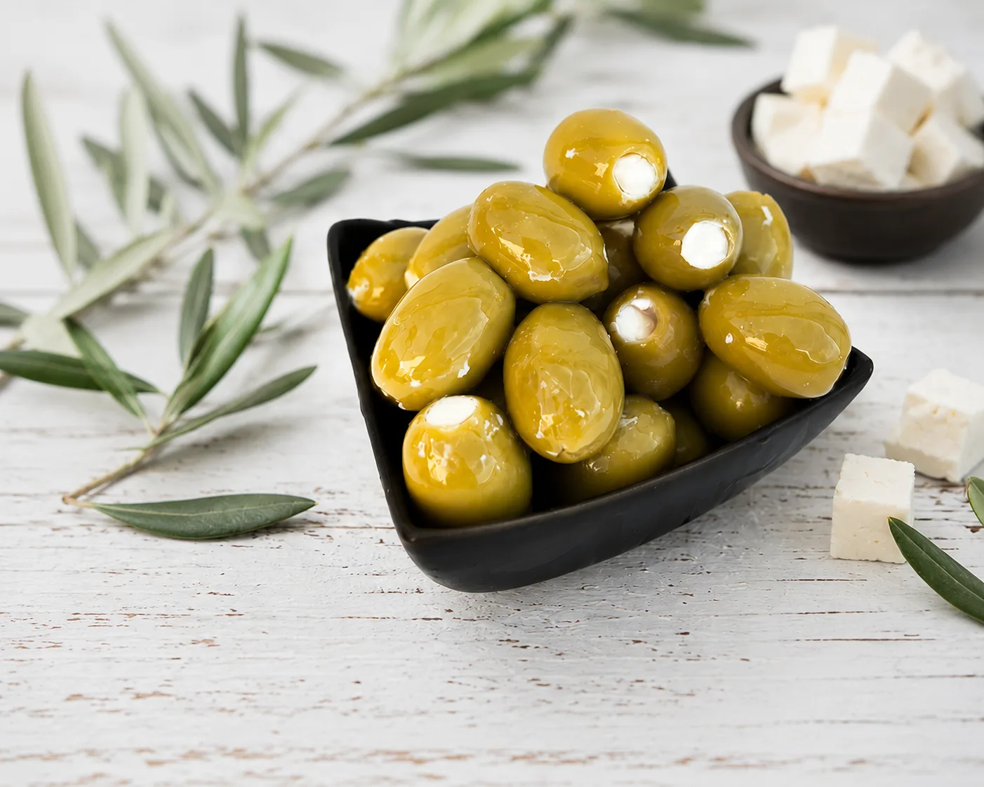 ChatGPT Image 16 lip 2026, 11_40_50 Oliwki zielone z serem feta - obrazek 1